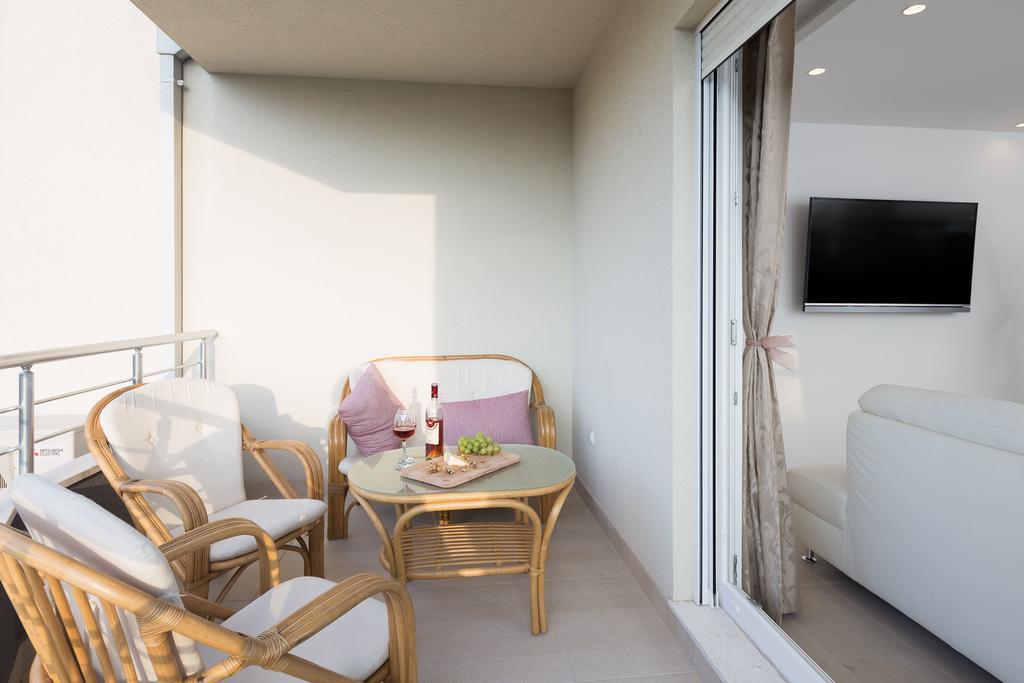 The Adriatic Pearl Split Apartment Podstrana Bagian luar foto
