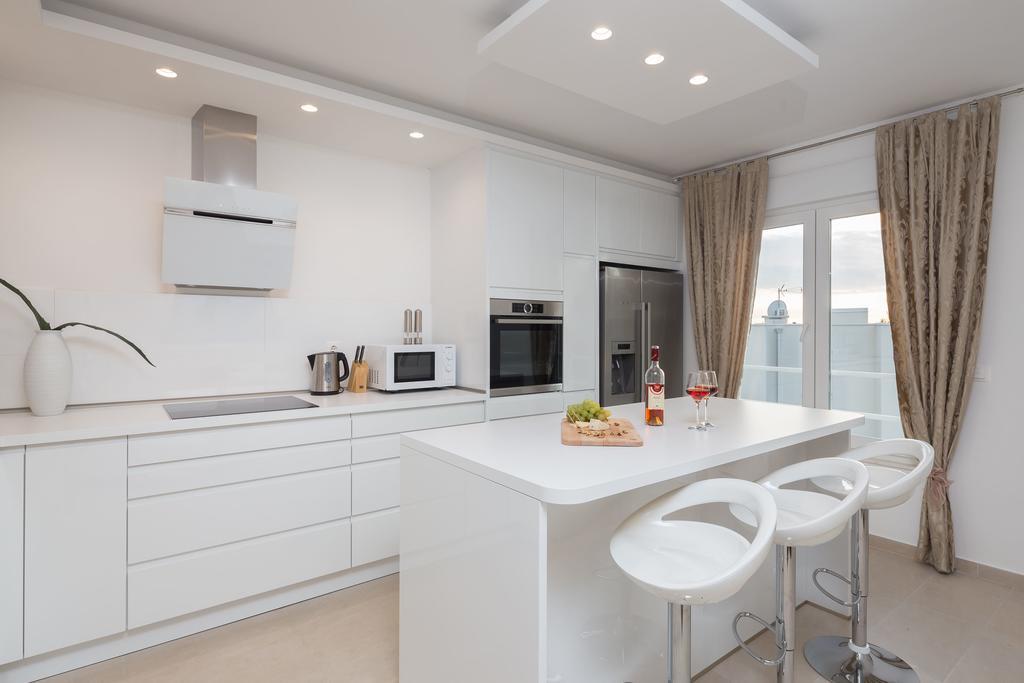 The Adriatic Pearl Split Apartment Podstrana Bagian luar foto